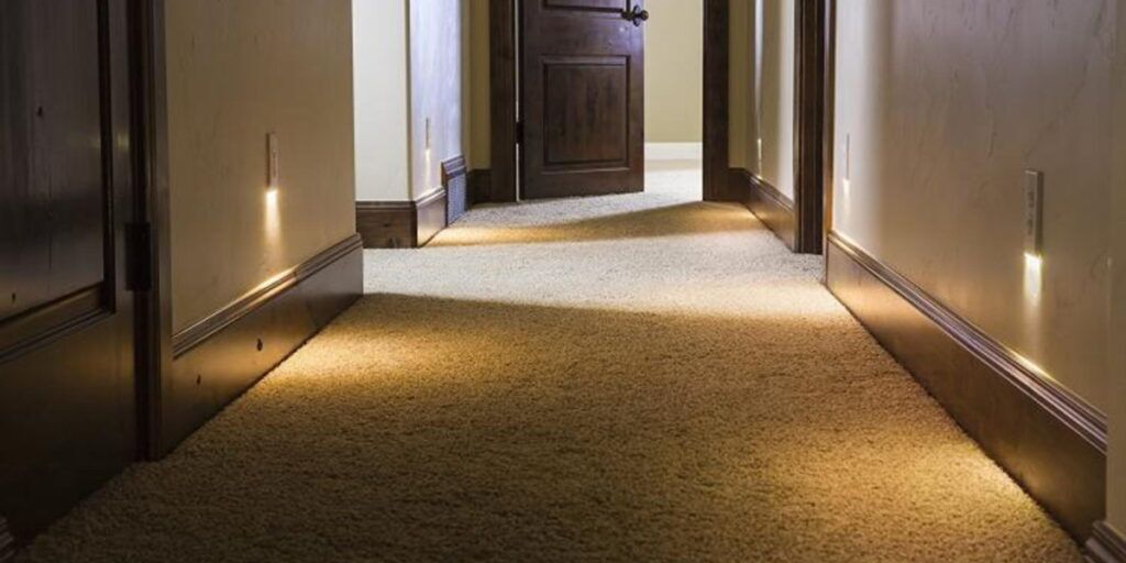 guidelight in hallway